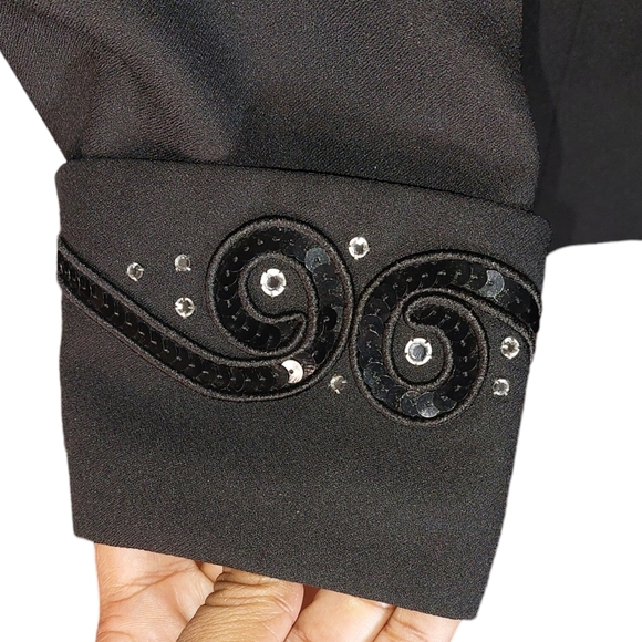 Criscione Tuxedo Style Blazer - Picture 5 of 8